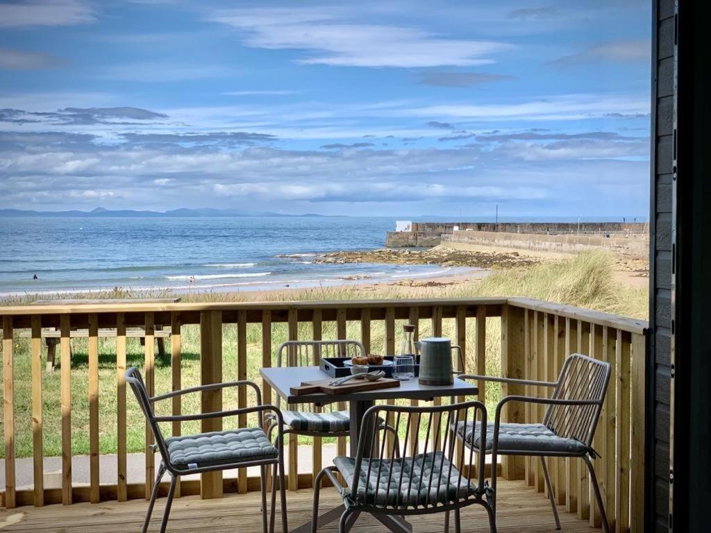 Beach Front Lodge Hopeman Экстерьер фото