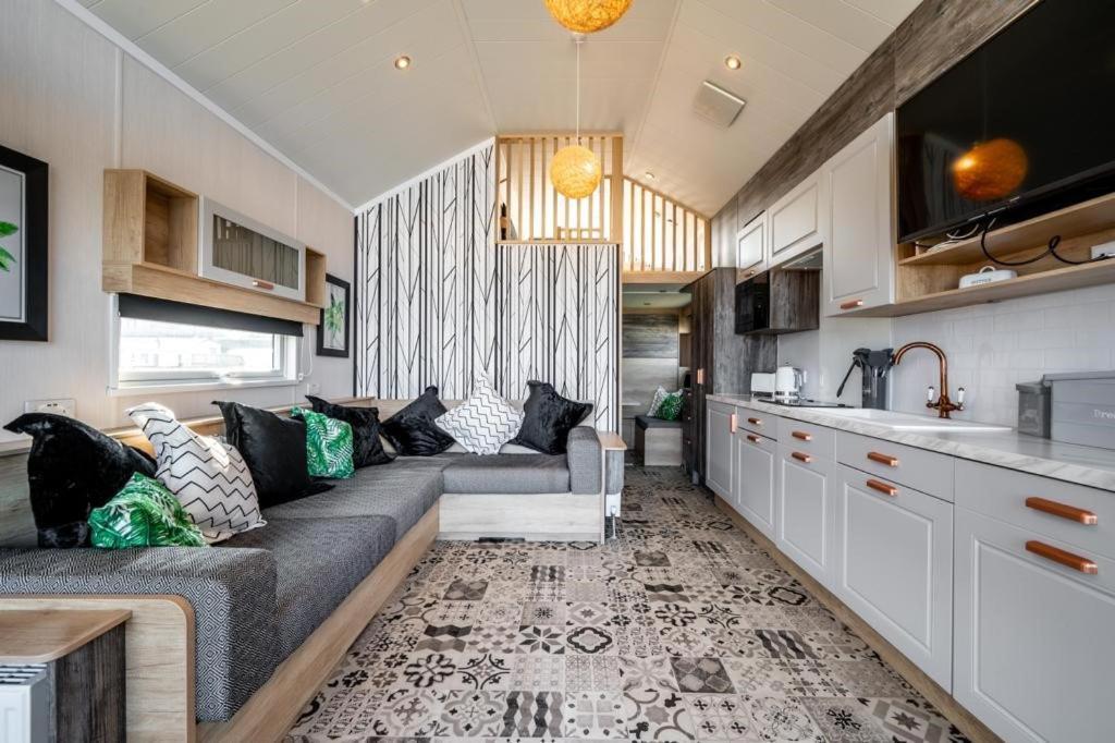 Beach Front Lodge Hopeman Экстерьер фото